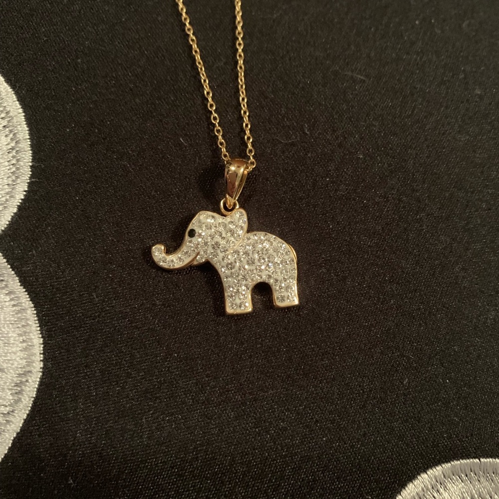 Gold Elephant Nacklace